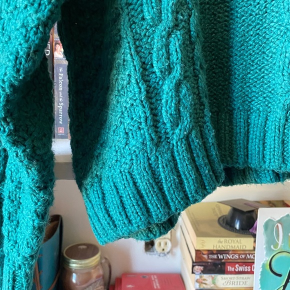 Aerie | Emerald Chunky Oversized Cable Knit Sweater - Picture 4 of 14